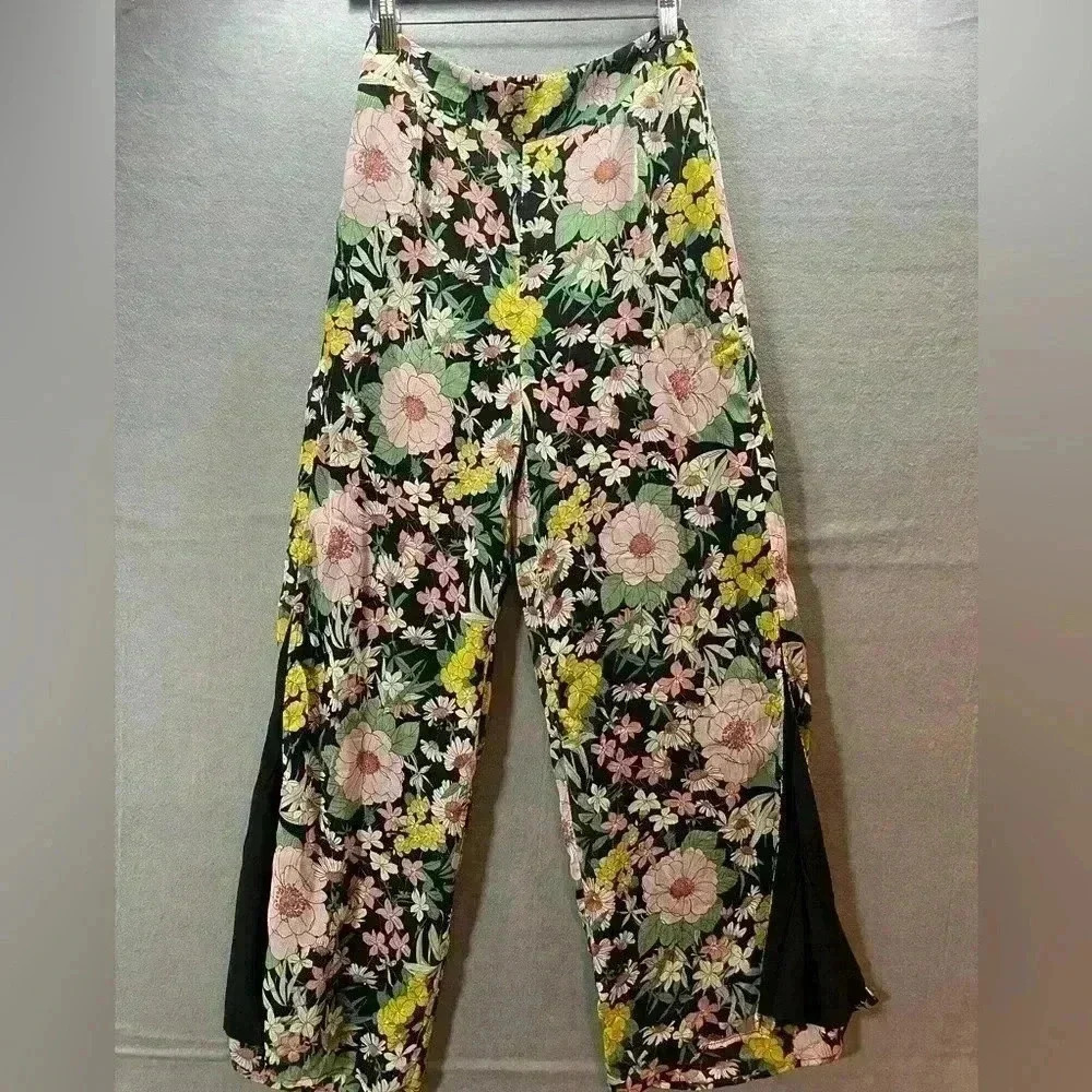 Lulus Floral Pants Size Medium‎ - Picture 7 of 9